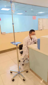 A hospital in Henan a number of health care workers to play suspension to insist on work doctors: special circumstances can adhere to or to adhere to