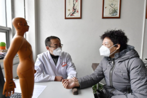 Tangshan, Hebei: play the advantages of Chinese medicine to guard the health of the people