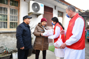 "Sending warmth to the masses"--Anhui volunteers participate in epidemic prevention and control work